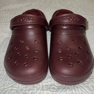 Crocs fleece lined clogs